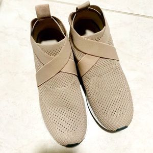 Eileen Fisher Zing Sneaker Women Size 8.5